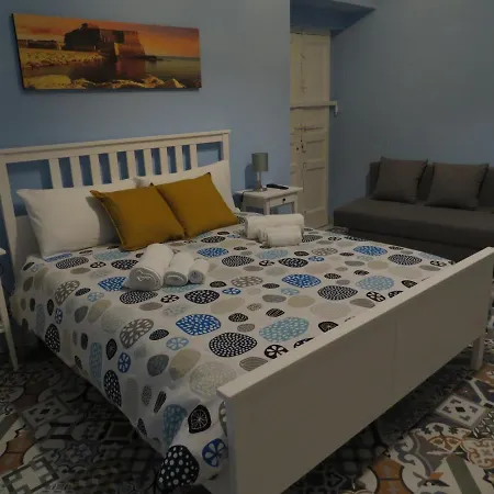 Napolide Bed & Breakfast 3*