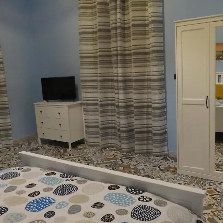 Napolide Bed & Breakfast 3*